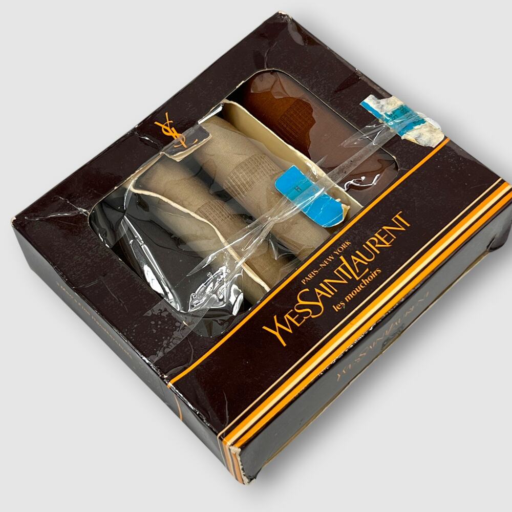 70s Vintage Yves Saint Laurent YSL Les Mouchoirs Handkerchief Set Original Box - Picture 4 of 4